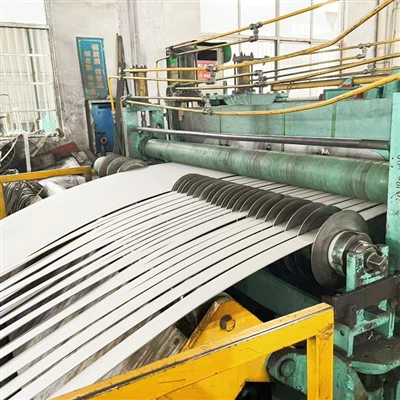 Zanglamaydigan po'latdan yasalgan yoriq chiziq